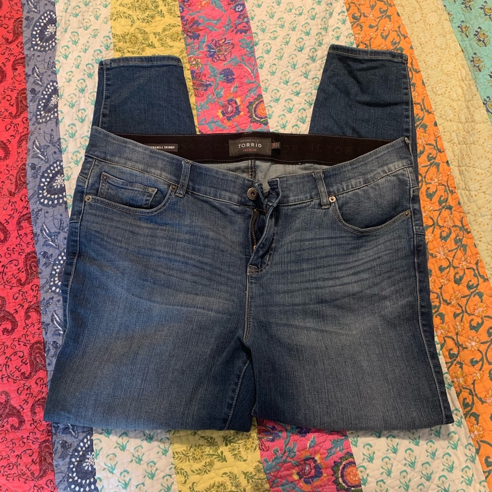 Torrid bombshell jeans 20 reg
